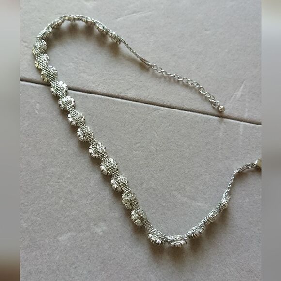 Macy's Cubic Zirconia silver flowers choker - Picture 6 of 10